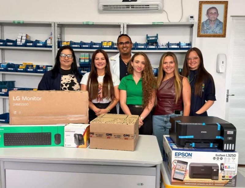 Farm�cia B�sica recebe novos equipamentos em S�o Jos� de Espinharas�