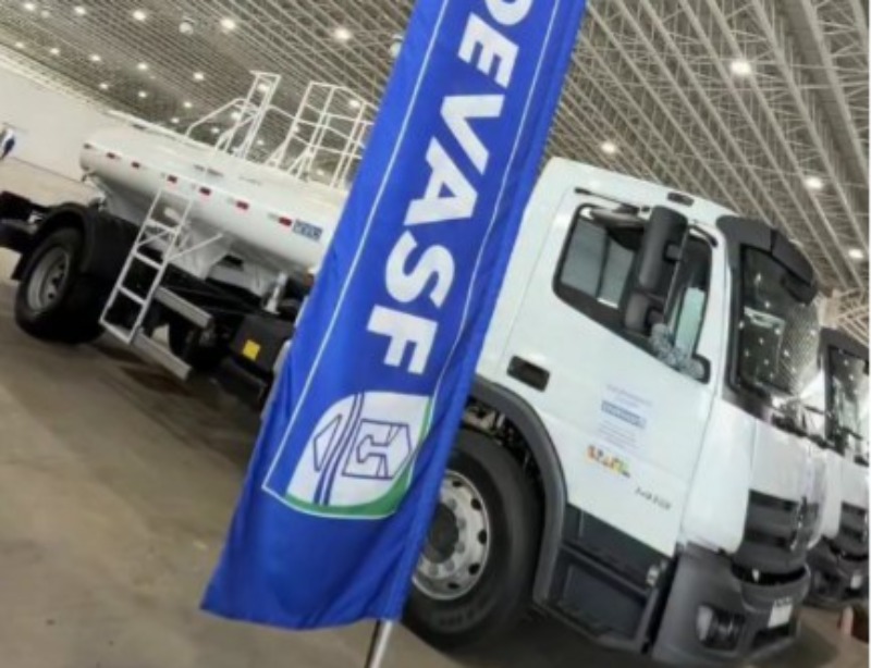 S�o Jos� dos Espinharas recebe novo caminh�o-pipa e amplia investimentos para abastecimento de �gua�